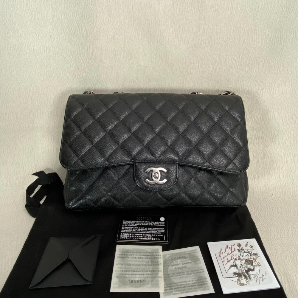 Single flap classic chanel jumbo
